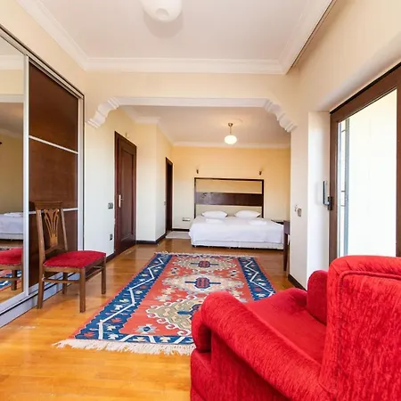 Apartament House With Sea And Mountain View In